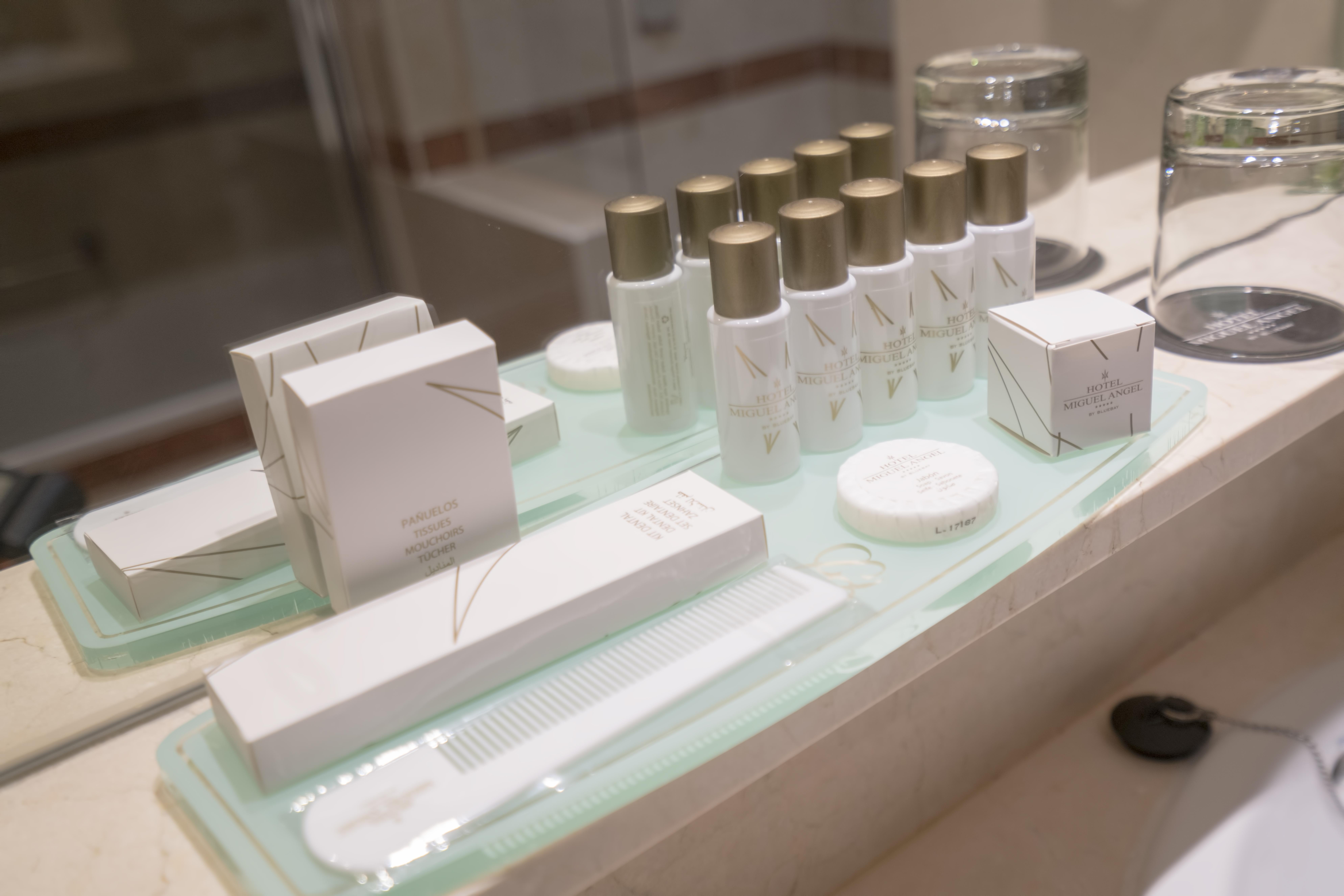 Hotel Miguel Angel Μαδρίτη Εξωτερικό φωτογραφία The White Company toiletries