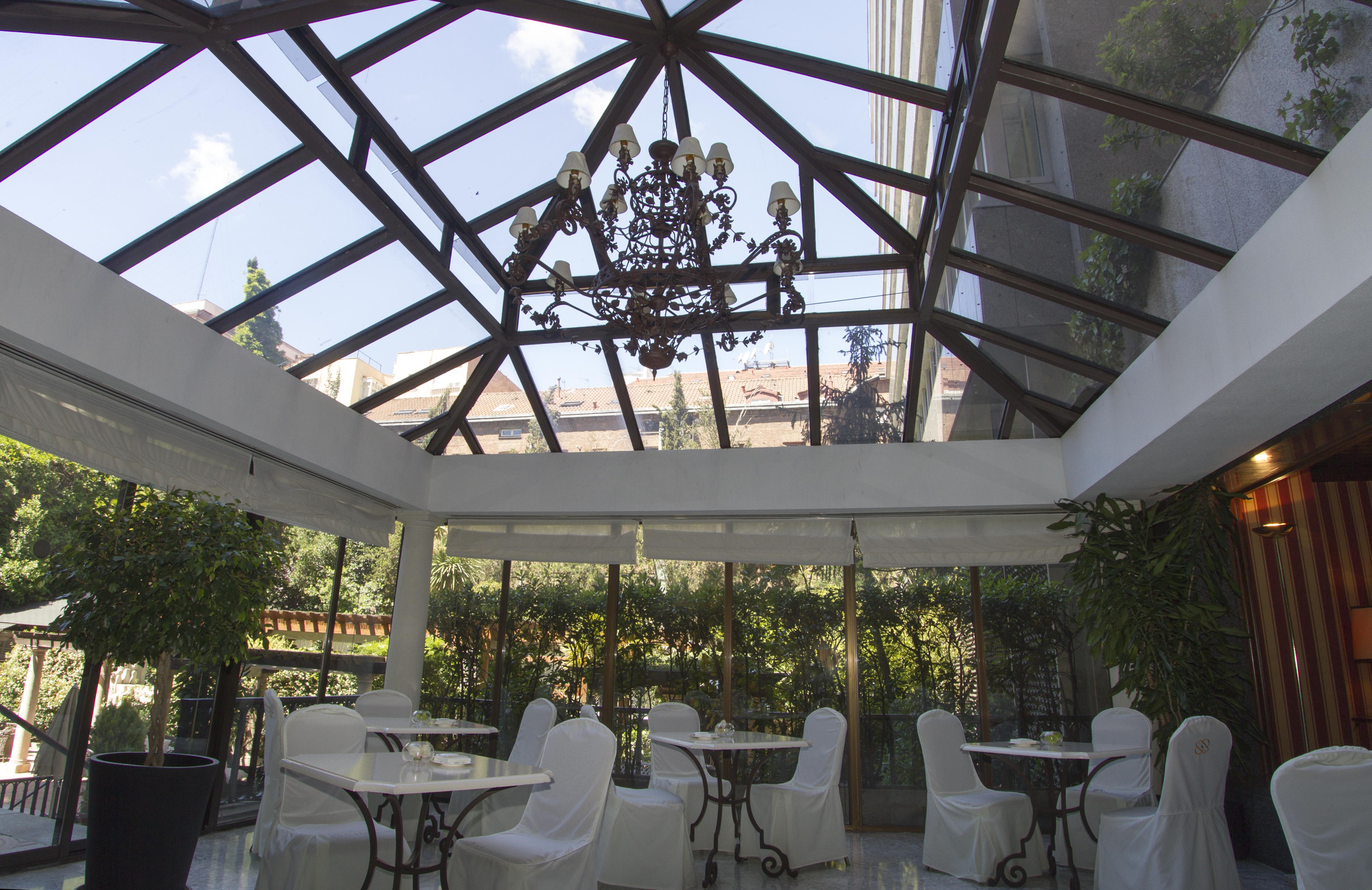 Hotel Miguel Angel Μαδρίτη Εξωτερικό φωτογραφία The interior of the hotel