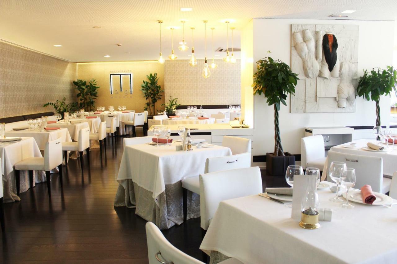 Hotel Miguel Angel Μαδρίτη Εξωτερικό φωτογραφία Interior of the restaurant